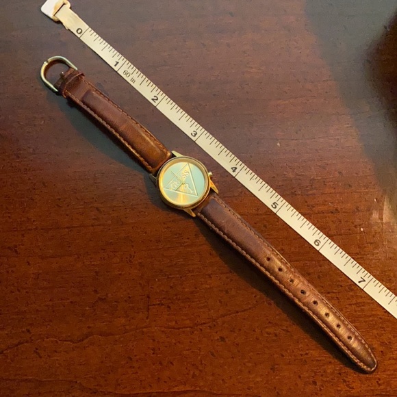Vintage Guess watch with leather strap - Picture 12 of 12